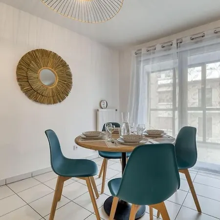 Zenbnb / Stella / Proche Gare / Garage / Wifi / Апартаменты *