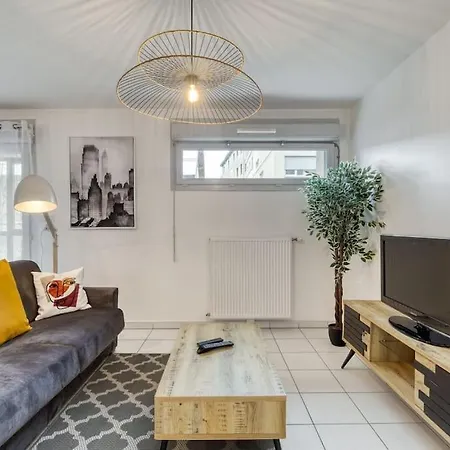 Zenbnb / Stella / Proche Gare / Garage / Wifi / Апартаменты